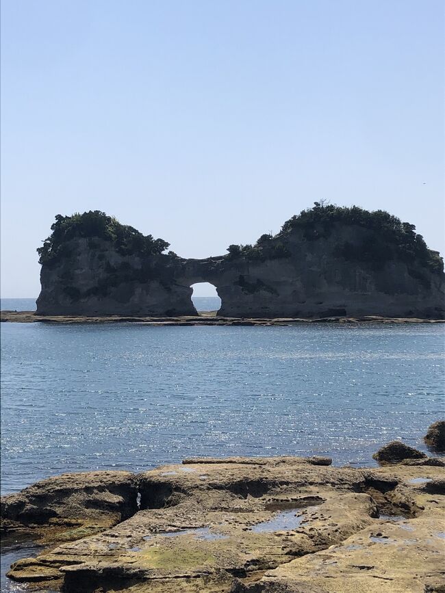名古屋に長期出張中の嫁さんのマンスリーマンションを起点に、何十年ぶりかの紀伊半島一周を楽しみます!<br /><br />パンダの赤ちゃん、潮岬、那智の滝、伊勢志摩など盛りだくさん(^_^)<br /><br />まだまだ緊急事態宣言下やけど、感染しない!させない!で楽しみます( ◠‿◠ )<br /><br />アドベンチャーワールド見学後は、軽くランチして白浜の観光名所を巡ります!