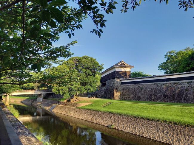 みぞか号に乗りたくて<br />世界文化遺産 崎津教会が見たくて<br />取った旅。<br />4月から4度のキャンセル。<br />5月末なら。<br />と思ったのに!<br />ギリギリまで迷いつつ。<br />今回は、注射したし空港でコロナの検査を受けてから出発しようと決意。<br /><br />夕方の便で熊本に入り、翌日バスで天草へ移動。<br />帰りは天草エアラインで天草から熊本経由で戻ることにしました。