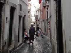 初めてのリスボン 12(イタリア・スペイン・ポルトガル・オランダ 12日間の旅 6-12）"アルファマ地区"、鄙びた裏通りを街歩き②！