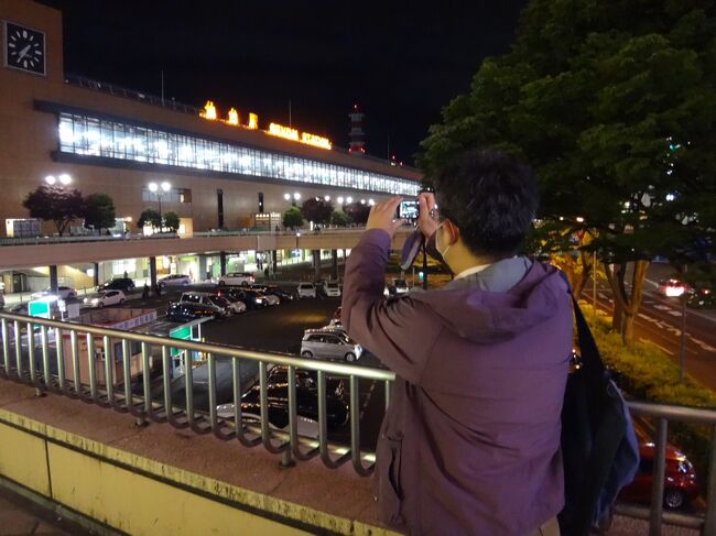 ご覧いただきましてありがとうございます。<br /><br />最近、ネタ切れでご近所旅が続いております。今回もご近所旅には違いないのですが、このネタ切れの窮地を救ってくださる救世主が現れました!(おおげさな)<br /><br />なんと、フォートラでお馴染みの「Tagucyanさま」がご来仙されるとのこと。(来仙は仙台へ来ると言う意味です)<br />Tagucyanさまは、野球観戦のため仙台へお越しになる確率が高いのですが、なかなかお会いする機会に恵まれませんでした。そこで今回「野球観戦で仙台行きますんで会いませんか?」とメールが。これを逃す手はないです。<br />一度、お会いしてみたかったTagucyanさま、短い時間ですが久々の「分割併合旅」をすることにしました。私は仙台から一歩も出ないのでこれを「旅」と呼んでいいのか微妙ですが、買い物に行くだけで旅行記に仕立てる私ですので今回は立派な旅行です(言い切った 笑)<br /><br />基本一人旅、ある場所で合流し、ひとときの時間を共有し、またそれぞれの目的地へと分かれて行く、国鉄時代の分割併合列車のようなスタイルの旅が「分割併合旅」です。<br /><br />よろしければご覧いただければと思います。<br /><br />それでは参りましょう。<br /><br />↓Tagucyanさまの旅行記と併せてご覧いただくとより立体的になるかと思います。<br />少し遅めの恒例行事 仙台に出かけてきた【その2】 仙台市内で野球観戦&プチオフ会開催<br />https://4travel.jp/travelogue/11696369/<br /><br />※表紙写真は、帰りに名残惜しく仙台駅を撮影されるTagucyanさま<br />(勝手に表紙にしてスミマセン)