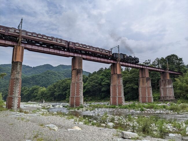 　1日に違った蒸気機関車に乗ってみたいと思い、秩父鉄道とJR東日本のSLのはしご乗車をしてきました。だからと言ってどうってことなかったのですが、秩父鉄道では荒川橋梁からのSL撮影、SLみなかみでは旧型客車に乗車出来たので割と楽しめました。