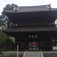 高輪ゲートウェイから泉岳寺参拝と人気インド料理