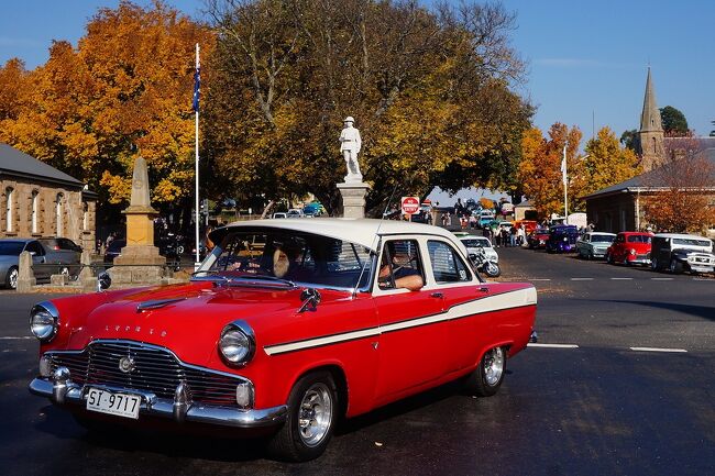 タスマニアのロスとシドニーにて紅葉とクラシックカー「ホットロッド」 (Autumn colour and Classic car show)