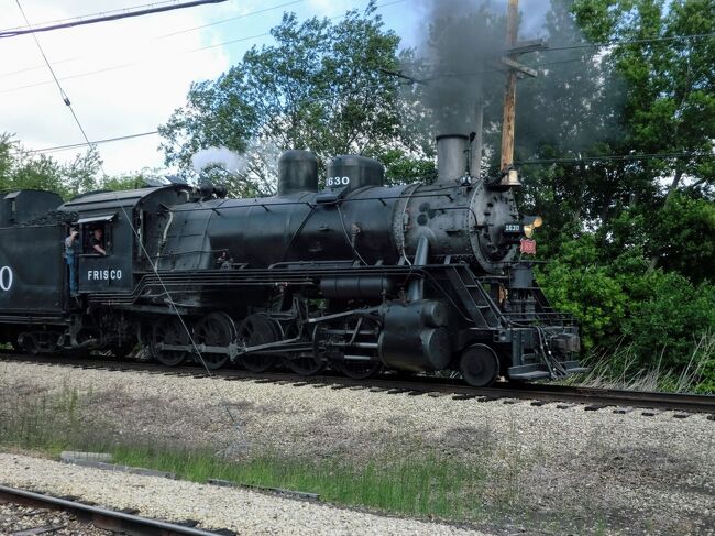 以前から気になっていたイリノイ鉄道博物館(Illinois Railway Museum)に行ってきた。<br />博物館という名は付いているものの、ほぼ屋外展示でSLはじめいろんな列車に乗ったりできる。<br />シカゴに旅行あるいは仕事で来た時にちょっと立ち寄るというのは時間的に厳しいかもしれないが、鉄道好きの人なら一度は行ってみる価値あり。<br /><br />https://www.irm.org/<br />大人 15ドル(訪問時)