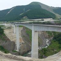 熊本県・阿蘇の田園風景、阿蘇山そして3月に開通した新阿蘇大橋を見てきました!(^0^)!