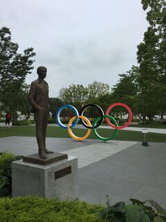 出勤途中の早朝街歩き④ 渋谷～国立競技場～外苑前 : 東京2020開催まで10日。想像してたよりずっと小さいぞ！ "国立競技場前の五輪"