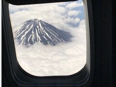 富士山2年ぶり開山/石丸謙二郎さんの山カフェで聞き、機上からの写真~半世紀前のセピア色の思い出備忘録