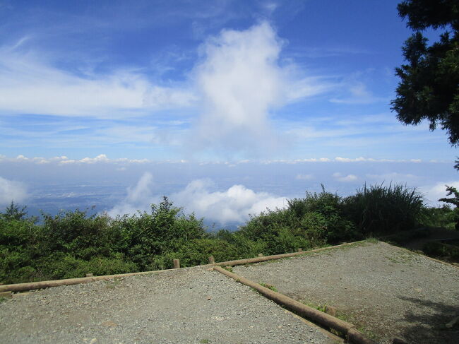 大山登山、山頂は遠かった