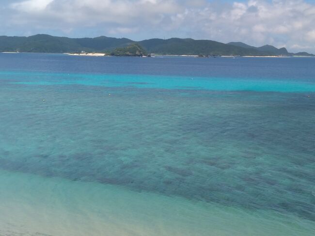 前回の阿嘉島行から3週間目の週末、梅雨明けのピーカン狙いで<br />また行ってしまいました！<br />平年の梅雨明け予定日から1週間後？の7月1日からの旅です。<br />そろそろ来るであろう台風にビクつきながらの<br />7月の第1週目の出発でした。<br /><br />1日目<br />　　会社を定時よりも30分早く退社し、一路那覇へ<br />　　羽田20：00発→那覇22：35着（NH479）<br />　　ホテルへ直行<br />2日目<br />　　泊港10：00発→阿嘉港11：30着（フェリーざまみ）<br />　　ヒズシでマターリ<br />3日目　<br />　　北浜＆ヒズシでマターリ<br />4日目<br />　　クシバル＆ヒズシでマターリ<br />　　阿嘉港17：20発→泊港18：10着（クイーンざまみ）<br />　　夕飯はハイウェイ食堂にて<br />　　那覇20：30発→羽田23：00着（NH1098）<br />　　京急＆都営地下鉄で帰宅<br /><br />旅費<br /><br />　　航空券　羽田⇔那覇（往復ANA　Gotogateで購入）￥23,399<br />　　那覇空港⇒おもろまち（ゆいレール）￥300<br />　　那覇市内⇒那覇空港（路線バス）￥240<br />　　泊港⇒阿嘉港（フェリーざまみ）￥2,150<br />　　阿嘉港⇒泊港（クイーンざまみ）￥3,200<br /><br />宿泊費<br /><br />　　那覇：ホテルストーク那覇新都心　￥2,000（税込み1泊）<br />　　　　　うち￥400楽天ポイント利用<br />　　阿嘉島：民宿ナーレーラー　￥16,560（税込み２泊）<br />　　※楽天トラベル＆直予約