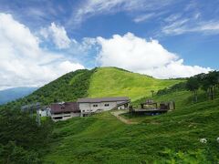 谷川温泉と谷川岳