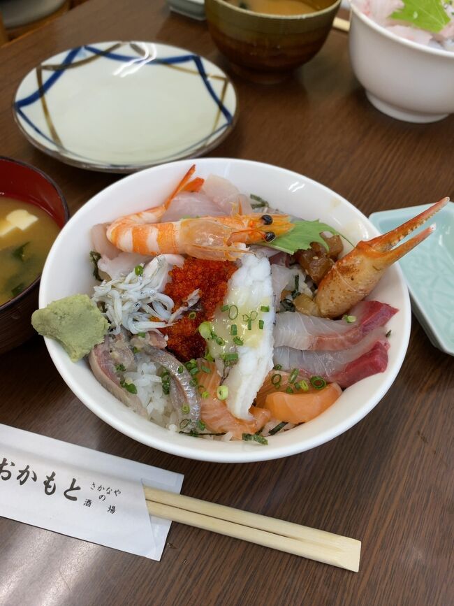 去年の7月の連休はやむなく国内にシフトしましたが、今年はオリンピックが開催されましたがやはり国内でと…。<br />今回も行きたい先と言うよりチケットを検索して安かった所に飛ぶ作戦で決めた行き先は山口宇部(下関)。<br />いつもの様に飲んで食ってのぐーたら旅行ですが、今回は2泊3日の旅程なので珍しく車を借りて観光にも繰り出してみようと思います。<br />国内で同じ都市に2泊するのは久々です。<br />今回の旅程はこんな感じ。<br />7/22 JL291(HND-UBJ) 7:45~9:15<br />7/24 JL296(UBJ-HND) 19:00~20:40<br />せっかくの4連休なのに何故か2泊3日と言う(笑)<br />それでは下関の旅行記スタートです!