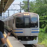 初夏の横浜（１）横須賀線新旧電車を記録・記憶し、シァル横浜で弁当買って、みなとみらい線でホテルへ