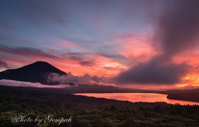 山中湖の富士夕景・朝景・夜景