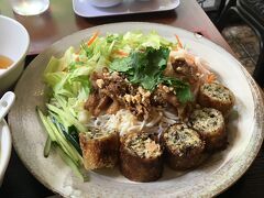 丸の内のベトナム料理のお店 "Saigon" で、いつもの "ブン・チャー・ゾー"！