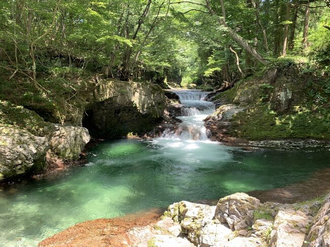 天気が良かったので、同僚と　秋田市河辺岩見鵜養地区の清流を見に行ってみた。