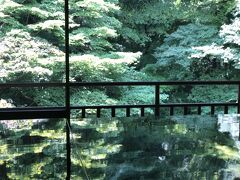 緑が多く　川のせせらぎを聞きながら　京都の涼しさを　味わう