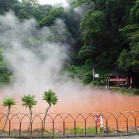 湯けむり立ち上がる鉄輪温泉　別府地獄めぐり　全て回れば極楽へ