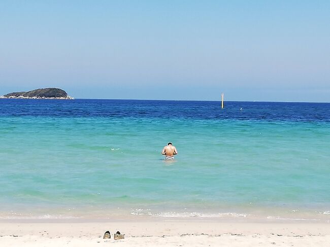 ついに長男も高2となり旅行についてこなくなりました。<br />50歳を目前にした夫婦だけでの旅行となったので、海水浴はどうしようかと思ったのですが、やはり年に1回は海で泳ぎたいので今年も海水浴旅行決行!<br /><br />※デジカメを忘れてしまい、写真はすべてスマホでの撮影・・(T T)