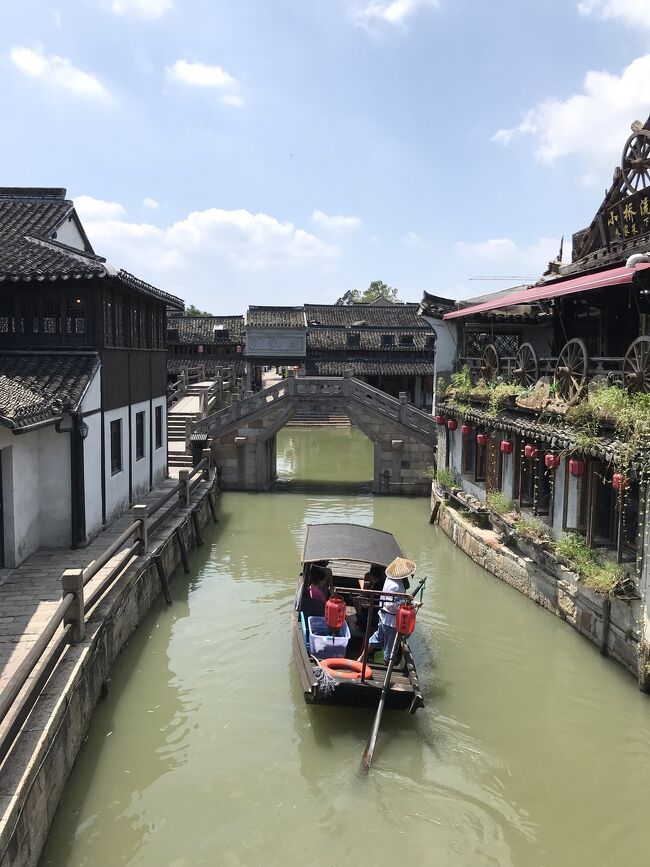 中国でもデルタ株が流行り出したタイミングで上海を出て浙江省へ。快晴で酷暑の中、観光客の少ない西塘街歩きを楽しむ。