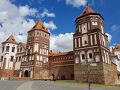 ベラルーシ　世界遺産登録の二つのお城めぐり　ネスヴィジ城とミール城巡り