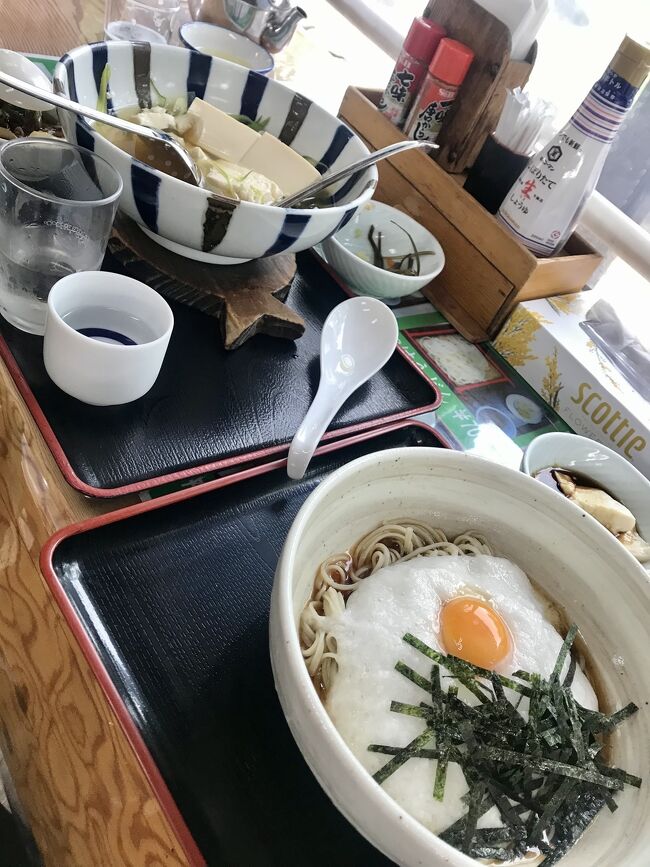 朝から夫婦で忍野八海巡り<br />途中でお昼ご飯です。<br /><br />酒飲みなので、やはり昼から飲むことになります。