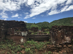 Vietnam love ミーソン遺跡（世界遺産）