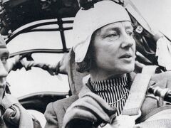 番外編：空を飛ぶ伯爵夫人メリッタ・シュタウフェンベルクは、索敵中の米軍機に撃墜され、無念の死を遂げた。