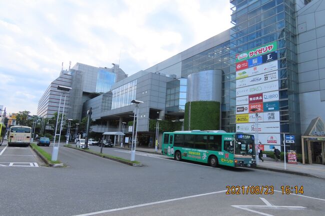 8月23日、川越で所用があり、その帰りに川越のクレアモールを歩くために本川越駅に向かい、午後4時10分過ぎに本川越駅に到着しました。　折角のために本川越駅付近を散策しました。本川越駅が入ったビルにはPePeがあり、プリンスホテルもありました。<br /><br /><br /><br /><br />*写真は本川越駅が入ったビル