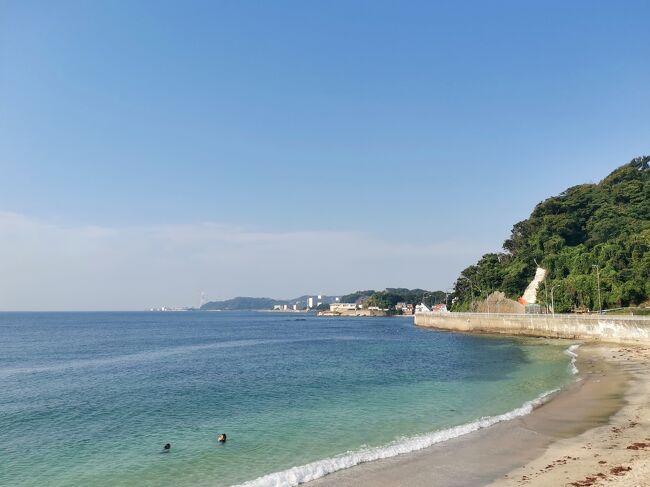 今年も1日ずつ取っている夏休み。<br />先週は、横浜 金沢で気ままな旅ランをしました。<br />https://4travel.jp/travelogue/11707418<br /><br />今回はどうしよう…?<br />このご時世から考えると、やっぱりランしかないな。。。(;'∀')<br />ランでいいではないか( ´∀` )<br /><br />いろいろ悩んだけど、やっぱり神奈川。。。<br />また海を見に行きたいな~~!!!<br /><br />というわけで、先週の金沢よりもちょっと先の横須賀へ!<br />横須賀は全然土地勘ないので、地図と睨めっこ((+_+))<br />とりあえずこのへん!と地図だけチェックして、いざ!!