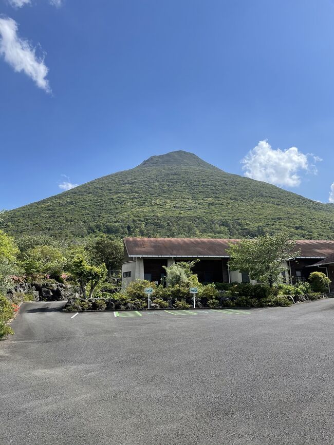 ゴールデンウィークに屋久島の宮之浦岳に登ろうと半年程トレーニングを重ねて来ましたが、またもやコロナが蔓延。屋久島へ渡ることは断念して鹿児島県近隣の百名山のチャレンジとしました。最終日は開聞岳へ登ります。