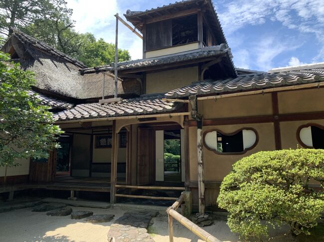 詩仙堂丈山寺は学生のころ、今から４０年くらい前に初めて行き、大変感動した記憶があります。<br />このあたりは、お寺がいくつもあって、歩いて周ることにしました。<br />静かで緑も多く、散歩も楽しいです。<br /><br />