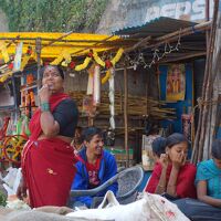 初めてのハイデラバード 10 (出張のついでに17ｰ10) 祝、仕事終了！残滞在時間約半日。"ビルラー寺院" まで移動途中の風景（動画付き）