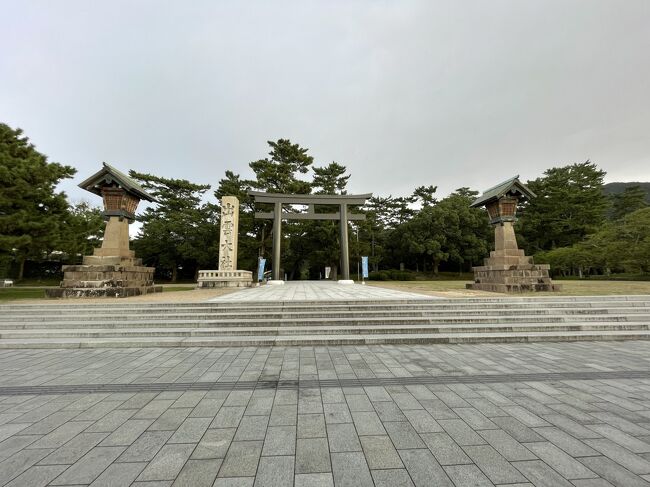 暑さに弱いので夏はあまり暑い場所へは出かけないのですが、8月のみ新千歳～出雲線が運行するので、鳥取へ鉄印旅に暑さを覚悟して出かけます。<br /><br />1日目は出雲大社へ。出雲大社は2度目ですが、稲佐の浜や日御崎は初。<br />宿は竹内まりやさんの御実家の竹野屋旅館に泊まり、翌日の鉄印旅に出かける予定でしたが・・・<br /><br />旅にアクシデントは付き物！