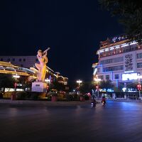 初めての中国　シルクロードの旅　４　河西回廊のオアシス敦煌（敦煌、沙州市場、敦煌夜市）