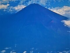 富士山に接近　JAL213便　南紀白浜行　羽田離陸10分程で　☆雲上-山頂までくっきりと