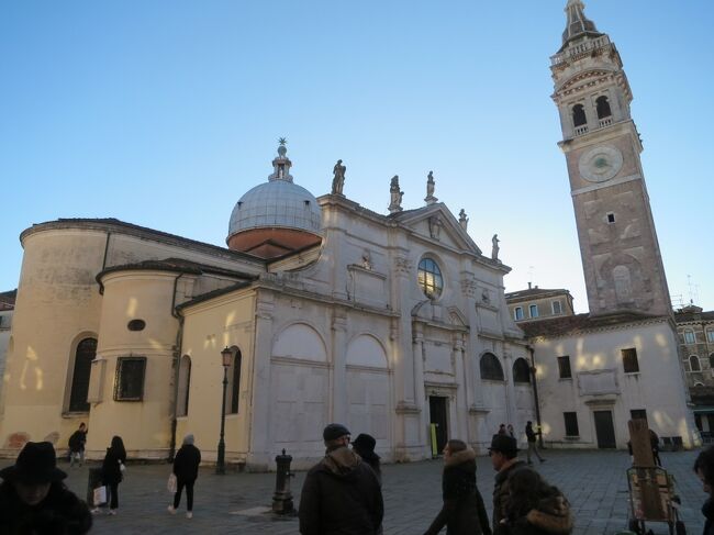 ベネチアのカステッロ地区（サンマルコ広場の東側）の教会を散策しました。ヴィヴァルディに縁がある地区です。