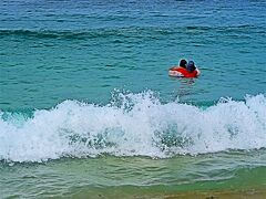 南紀白浜22　白良浜/夏の朝　白い浜辺620m-石英が主　☆日本の渚百選・人気の海水浴場で