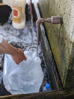 名水を汲み、お城を訪ねた久留里