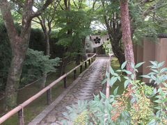 光悦寺庭園を見学し鷹峯街道を歩く