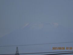 微かに見られた富士山の初冠雪