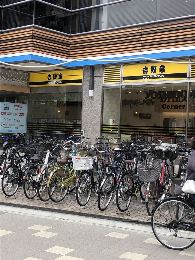 緊急事態宣言下での地方出張が入り、月曜日から金曜日までかけて、博多→北九州→阪神→京都→琵琶湖のほとりと西日本巡り(^_^;)<br /><br />今回はぎっしりアポの詰まった訪問やけど、せっかくなんで観光も少しは楽しみたいけど…<br /><br />出張2日目は、午前中は大阪のオフィスで事務処理片付けて、午後からは甲子園(鳴尾浜)から三宮に向かいます。<br /><br />先週末から神戸に1ヶ月間の長期出張中の嫁さんと三宮で待ち合わせてそのまま夕飯食べて、今日は実家に戻ります(^_^;)