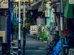 東京大森 : 谷底のようなところに昭和風情な店が並ぶ山王小路飲食店街