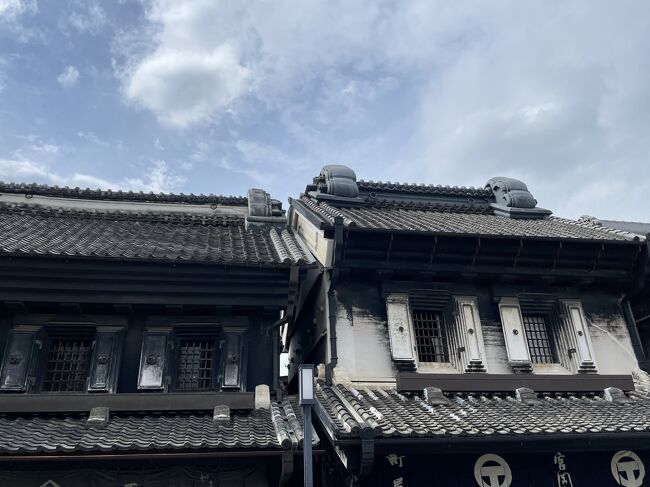 以前から行ってみたかった川越が意外に近いということに気づいて娘と二人で出かけました。<br />川越自体が思ったより広かったことと、予報に反して晴れて暑かったことで結構へばってしまいました。<br />江戸時代の街並みは珍しく、楽しく過ごせました。<br /><br />9/30(木)川越駅 クレアモール 川越熊野神社 大正浪漫夢通り ランチ 蔵造りの街並み 川越氷川神社 菓子屋横丁 カフェ 川越駅