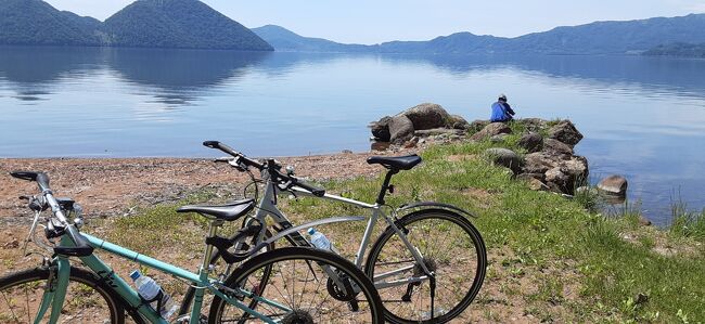 この旅の本来の目的は洞爺湖を１周サイクリングで周ること。　<br />飛行機で札幌往復+レンタカー＋レンタサイクルという行程を考え<br />地図とにらめっこしているうちにフト思い立ったのが車に自分たちの自転車を載せてゆく方法。　<br />小樽から入る、苫小牧から入る…う～ん、いやいや持つとほかにルートがあるかも・・・・<br /><br />だんだん計画を練るのが楽しくなり、結局選んだコースが新潟港から秋田港、八郎潟を経由し青森から津軽快挙フェリーで函館、そしてドライブで洞爺湖、戻りは小樽港から新潟港というコースが出来上がった。