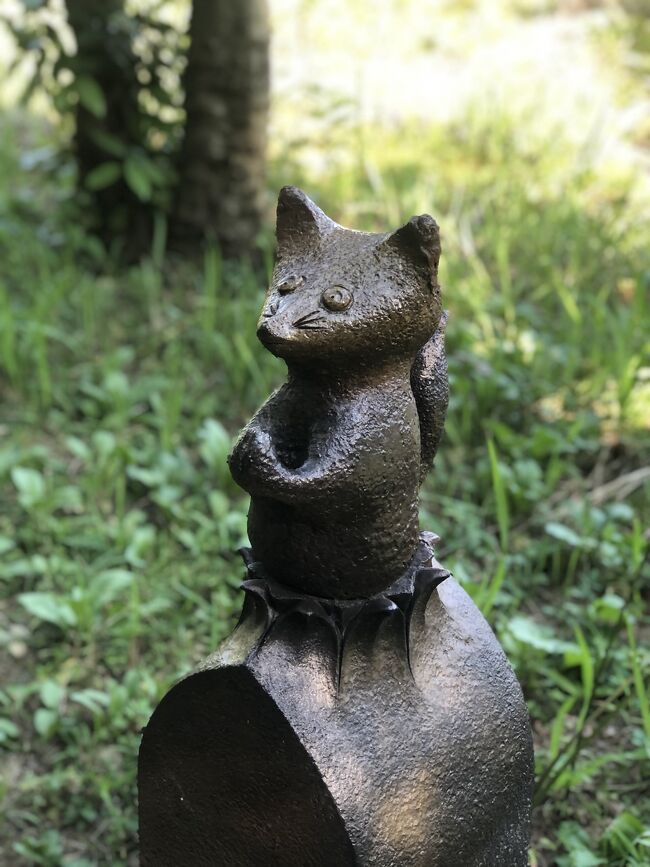 半田にある個人美術館 かみや美術館<br /><br />ランチ<br /><br />新美南吉記念館前の川沿いで彼岸花を見ようと思ったら終わっていた<br /><br /><br />今月末で閉館する予定の杉本美術館に初めて行く<br /><br />美術館三昧の1日でした。