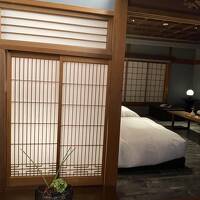 夏のような秋を楽しむ京都HOTEL VMG RESORT KYOTO、朝食は平安神宮で・・・