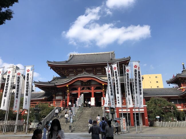 土曜日朝早く用事を済ませ、そのまま栄まで。こんなに早く来たことない。そうだ、モーニング食べよう。郊外にコメダはたくさんあるけど都市型の店には入ったことない。YouTubeでコメダで爆食いしてるの見るけど、そんなに食べたら高いよって思ってしまう。そのあと大須までウォーキング。活気が戻ってきた。閉めてた店が開いて賑やか