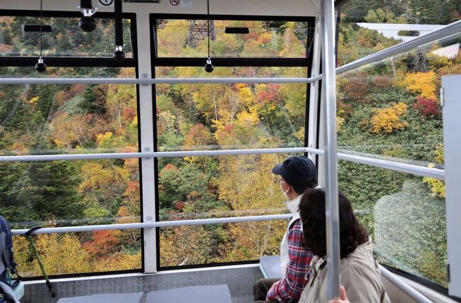 細かい予定も無い私の旅だが、この日は十和田湖から近い八甲田山に登って、何処かで車中泊するという、比較的余裕があるプランだった。<br />たいていの場合、このユルミが事態を悪くする。まぁ、こういう時こそ気を引き締めて・・・なんてことが出来ちゃうヤツはつまんないで～、そんな人生だって面白くないぜ～・・・！　<br /><br />踏み外したところからドラマは始まるのさ！<br /><br />またまた失敗タイムラプス・・・BGM無しです。<br /><br />https://youtu.be/BLWQmjKU2bE