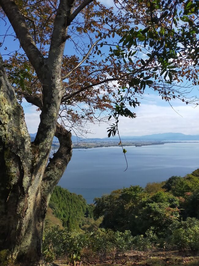 バイクで峠を越えて奥琵琶湖を探検して来ました。