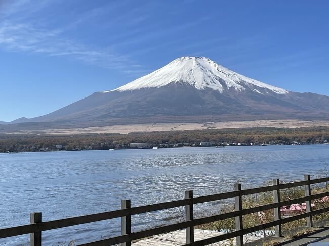 旦那が大月の近くの友達の家に行くので私も一緒に行く事にしました。集合が14時ぐらいだったのでせっかくなので山中湖から河口湖へドライブしながら友達の家に向かいます。